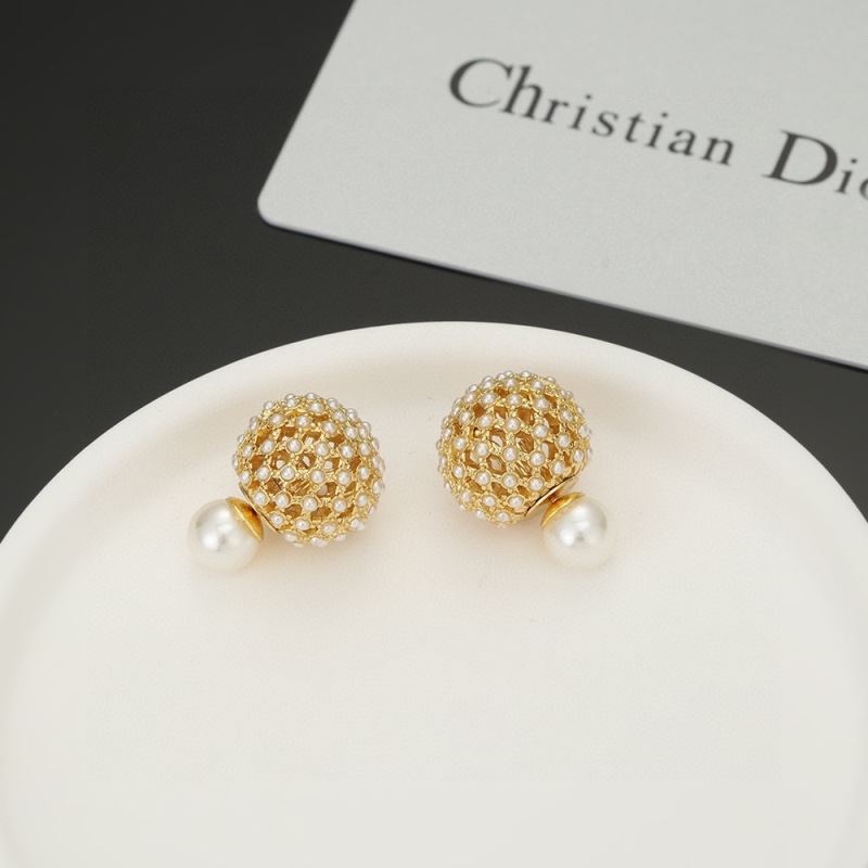 chr1st1an D10r earrings